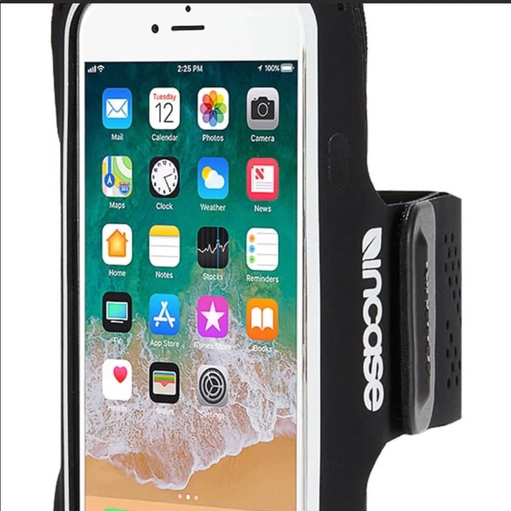 INCASE IPhone 7 8 6 PLUS 6s PLUS ACTIVE ARMBAND HOLDER NWT 6” x 3” interior